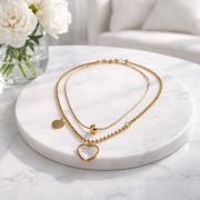 Złoty Naszyjnik Damski z Sercami – Stal Nierdzewna – Warstwowy