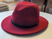 Nowy kapelusz wełniany damski , wyprodukowany w Niemczech 