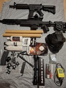 Zestaw Airsoft dwa karabinki i akcesoria 