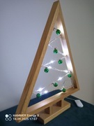 Choinka LED z drewna dębowego, 40 cm, kolor bombek zielony