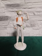 Pastuszek z gęsią figurka porcelana Hollohaza 