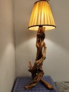 Lampa drewniana korzeń 