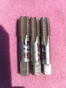 100. Komplet gwintowników ręcznych calowych W5/8"