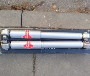 Sprzedam amortyzatory 210 zł komplet 