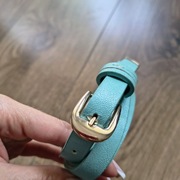 Miętowy pasek złota klamra 