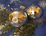 stare srebrne duże  bombki, vintage .