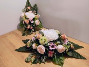 Stroik na grób, kompozycja na cmentarz, wiązanka z wazonem , zestaw M10k