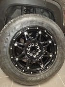 koła felgi FUEL HOSTAGE 17X8.5J 5X110/5x127 ET38 JEEP