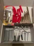 Kołki rozporowe fi10 fi8 fi6 uniwersalne haczyki