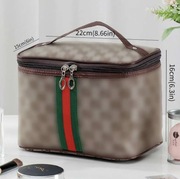 Rewelacyjna kosmetyczka