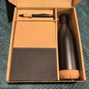 nowy zestaw upominkowy korkowy - termos notatnik długopis