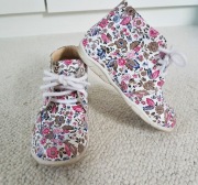 WIOSENNE BUTY TRZEWIKI BUCIKI SKÓRZANE DLA DZIEWCZYNKI w kwiatki BARTUŚ 23