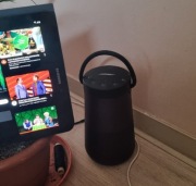 Sprzedam glłośnik boss. Kosztował przeszlo tys zl. Uzywany stan b dobry