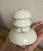Zabytkowy porcelanowy izolator liniowy N95/2 – okres PRL – Polska
