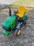 Traktor na akumulator dla dzieci 