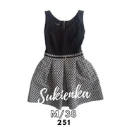 Sukienka czarno biała zakładki rozmiar M/38