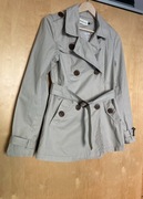 Bawełniany trencz marki Stradivarius, rozmiar M