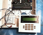 Satel CA-10 PLUS centrala z manipulatorem i zasilaczem