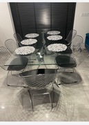 Sprzedam stół szklany wraz z kompletem metalowych krzeseł 