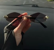 Piękne brązowe okulary 