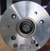 Wałek rozrządu ssący kompletny Hyundai Kia 1.6 GDI G4FD 24350-2b600 