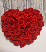 Stroik/ wiązanka na cmentarz,  Serce z róż 