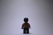 Minifigruka LEGO Star Wars - Finn - Medium Nougat Jacket, Black Legs