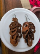Nowe kolczyki hand made cekinowe brązowe kod949