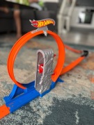 Hot Wheels mega rally set z pudełkiem