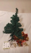 Choinka bożonarodzeniowa 60 cm z ozdobami 