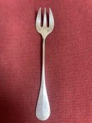 Stary Widelec do Sardynek Sygnowany