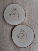 Konik. Podkładka pod kubek. Naturalne drzewo. 