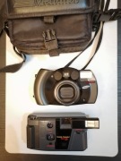 Dwa aparaty fotograficzne