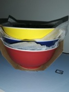 Komplet 3 kolorowych miseczek ze wzorem 