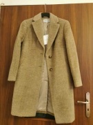 MOLTON Beżowy, jednorzędowy płaszcz wełniany  z alpaką z dłuższym włosem