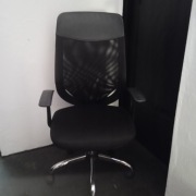 Solidny ergonomiczny fotel krzesło obrotowe biurowe bujane skóra siatka