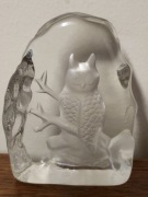 Figurka ze szkła, rzeźbione szkło, sowa na gałęzi, vintage