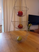 druciany koszyk na owoce warzywa podwieszany