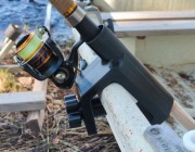 Uchwyt do wędki na reling / burtę łodzi – stabilny i regulowany