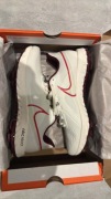 Nowe buty do golfa Nike React Infinity Pro - rozmiar 42,5