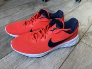 Nike Revolution 6
