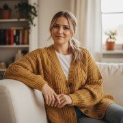 Sweter w kolorze musztardowym TOP SECRET 
