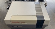 Konsola Nintendo NES - wersja amerykańska
