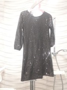 Sukienka z cekinami rozmiar 134