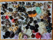 Zestaw starych guzików PRL - 360 sztuk