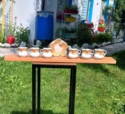 6 filiżanek z podstawkami 
