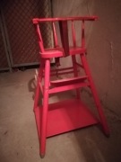 krzesełko ze stolikiem dla dziecka