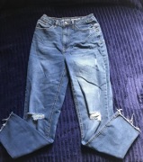 Niebieskie dżinsy z poszarpaniami 36 Beloved Woman