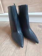 Czarne botki na szpilce 