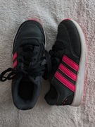 Czarne szare wiązane buty sportowe Adidas 28